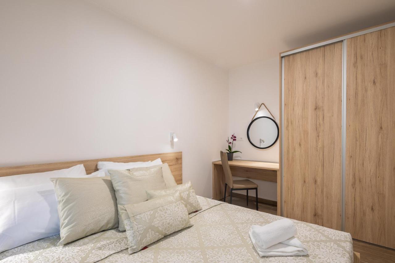Direct Beach Apartments Jesenice  Extérieur photo