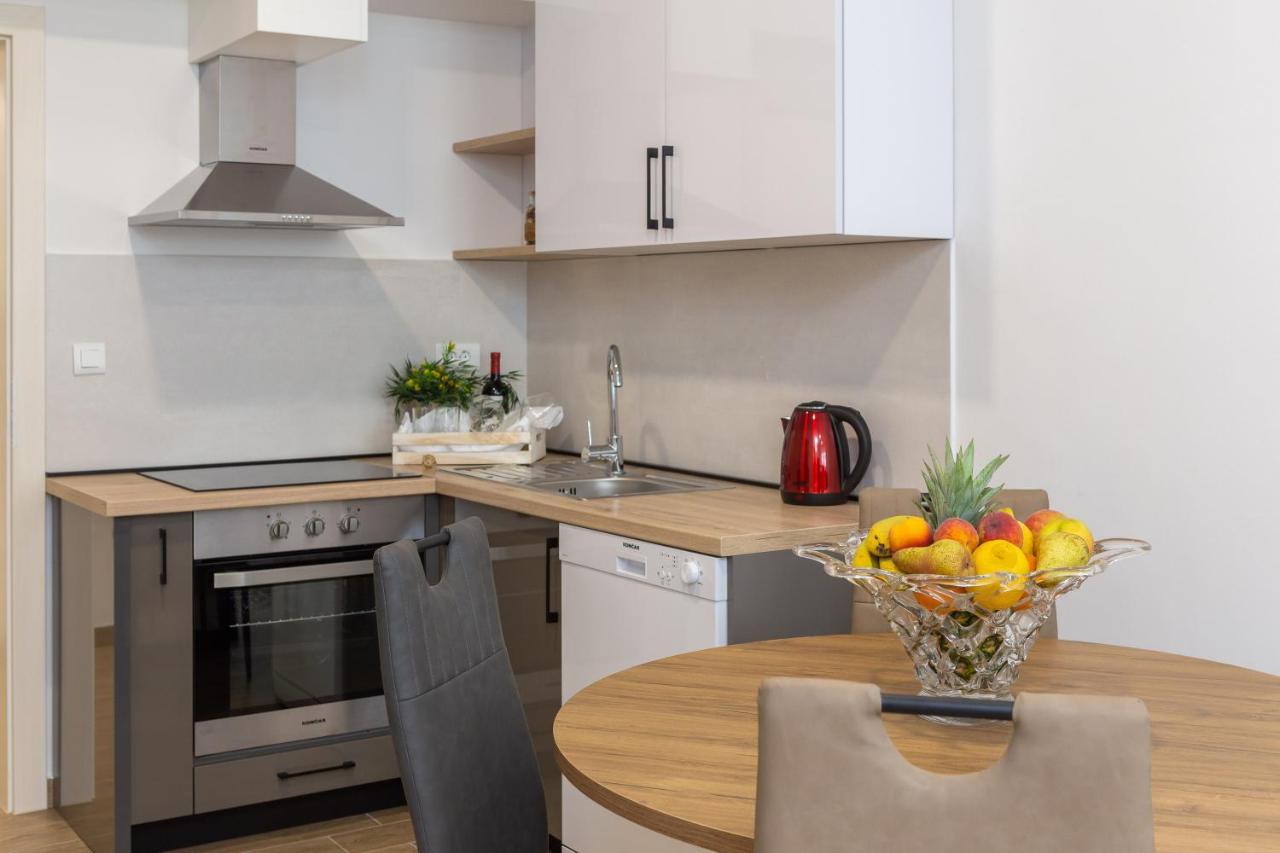 Direct Beach Apartments Jesenice  Extérieur photo