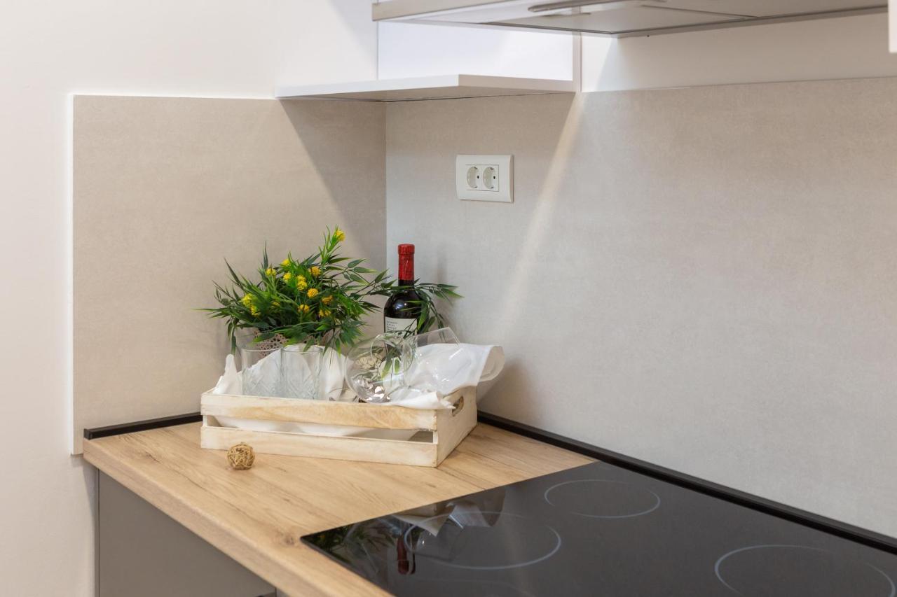 Direct Beach Apartments Jesenice  Extérieur photo