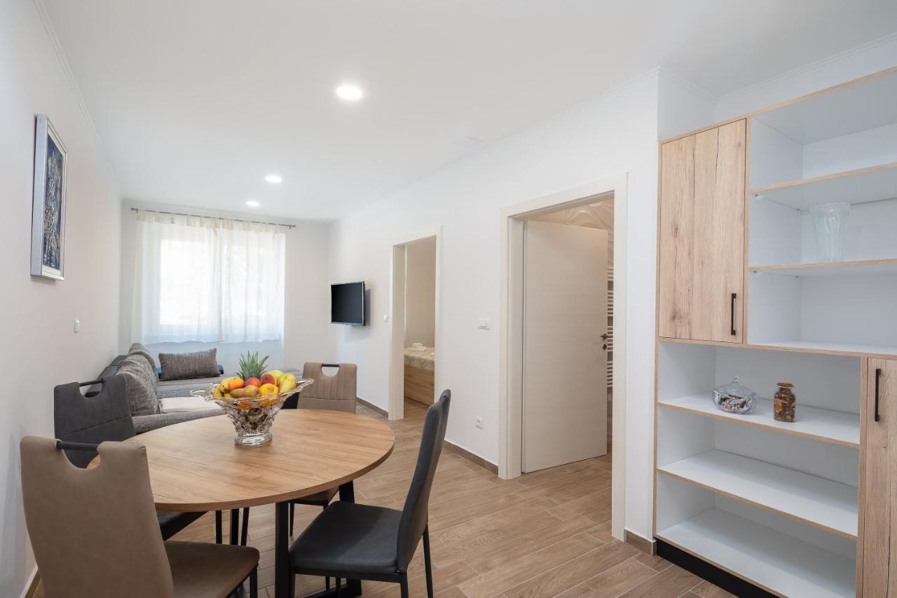 Direct Beach Apartments Jesenice  Extérieur photo