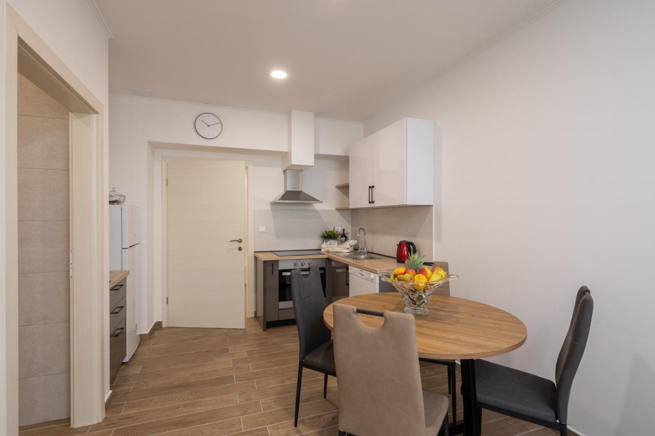 Direct Beach Apartments Jesenice  Extérieur photo