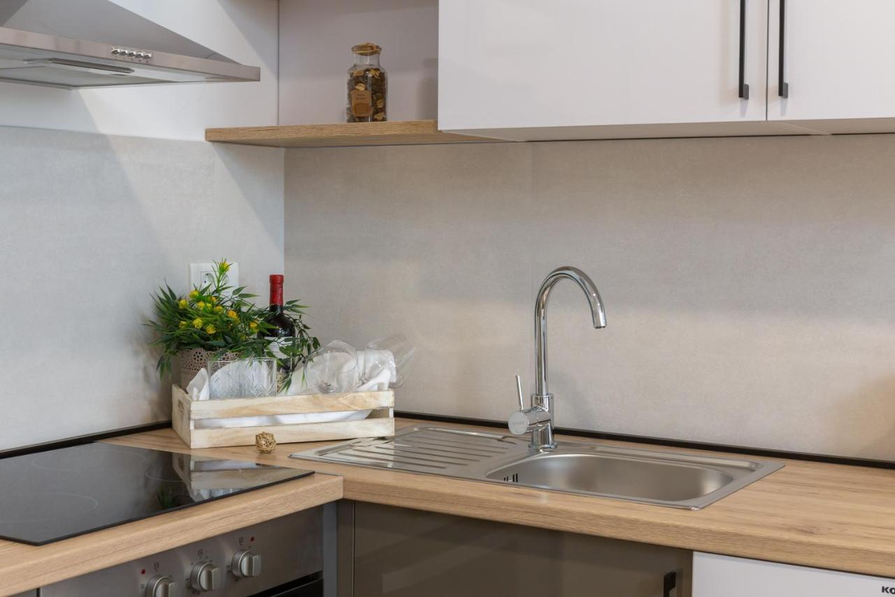 Direct Beach Apartments Jesenice  Extérieur photo