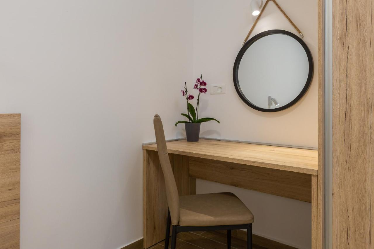 Direct Beach Apartments Jesenice  Extérieur photo